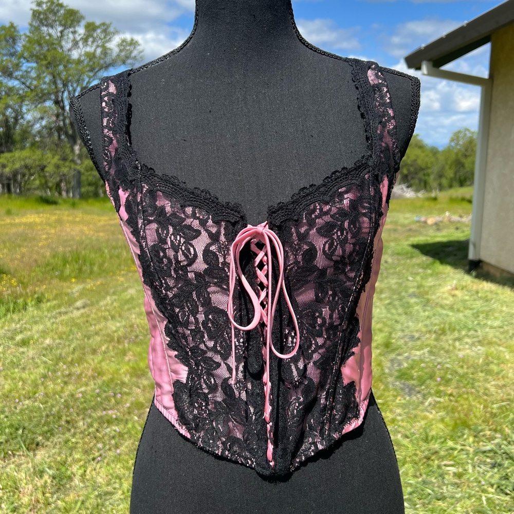 Frederick’s of Hollywood Lace Front Pink Corset Size 36